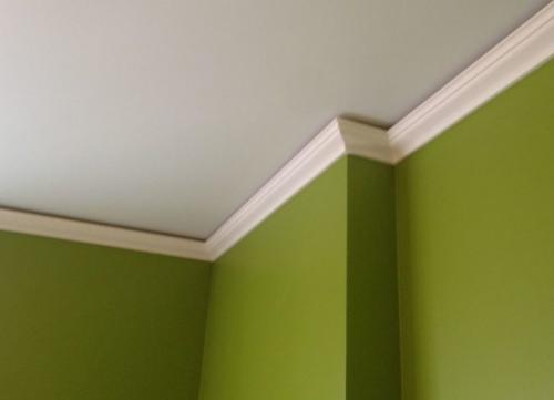 Алюминиевый багет идеально впишется в современный интерьер. Виды