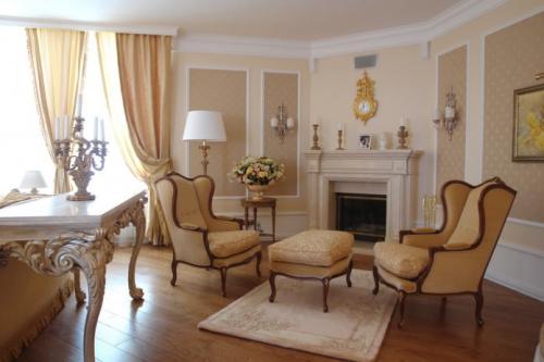 Когда клеить молдинги до поклейки обоев или после 10 Когда клеить молдинги до поклейки обоев или после 10