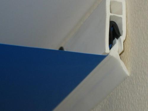 Как клеить пластиковый багет. Основные характеристики