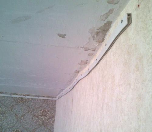 Багет пвх потолочный. Пластик