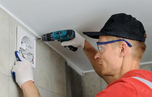 Шкаф до потолка или нет. Минусы верхних кухонных шкафов до потолка