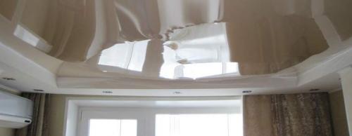 На сколько опускается натяжной потолок. Дистанция между черновой и декоративной поверхностями 10 На сколько опускается натяжной потолок. Дистанция между черновой и декоративной поверхностями 10