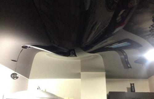 Сколько сантиметров забирает натяжной потолок. Факторы, влияющие на высоту натяжного потолка 05