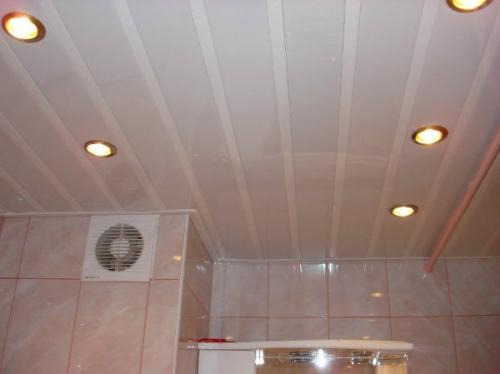 Много ли пыли при установке натяжного потолка. Какие потолки пылят очень сильно