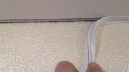 Плинтус вставка для натяжных потолков. Монтируем натяжные потолки: потолочный плинтус или ПВХ вставка? 10 Плинтус вставка для натяжных потолков. Монтируем натяжные потолки: потолочный плинтус или ПВХ вставка? 10