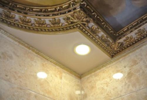 Натяжной потолок с плинтусом. Все о монтаже и ремонте потолков своими руками