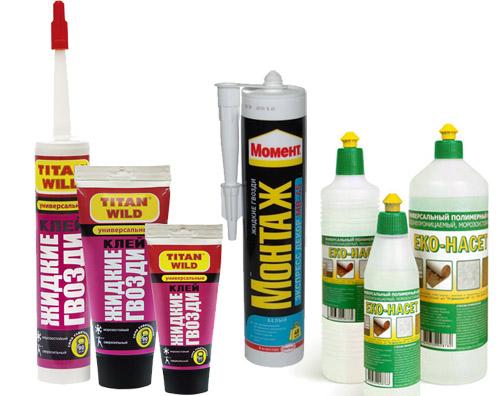 Чем клеить полиуретановый потолочный плинтус. Выбор клея для потолочного плинтуса