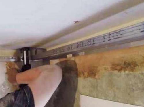 Чем заправить натяжной потолок. Монтаж натяжного потолка