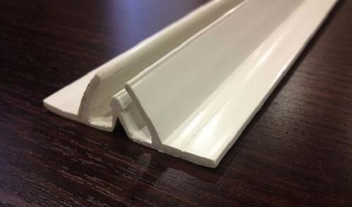 Потолочный плинтус в ванной на кафель и потолок. Потолочный плинтус для ванной комнаты 07 Потолочный плинтус в ванной на кафель и потолок. Потолочный плинтус для ванной комнаты 07