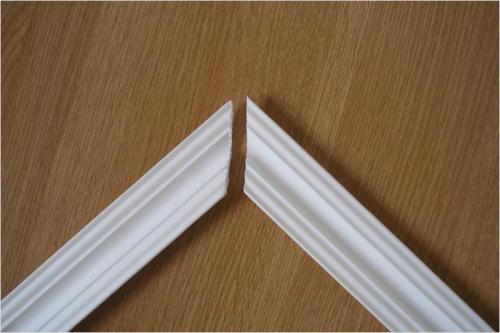 Как правильно стыковать углы напольного плинтуса